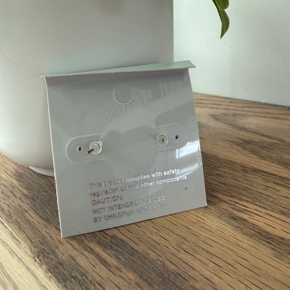 Vintage New Owl Earrings - Picture 3 of 3